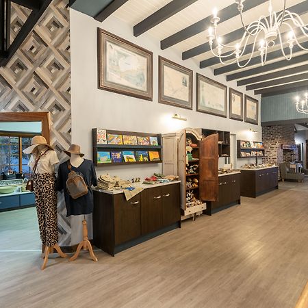 Gondwana Etosha Safari Lodge Окаукуехо Екстериор снимка