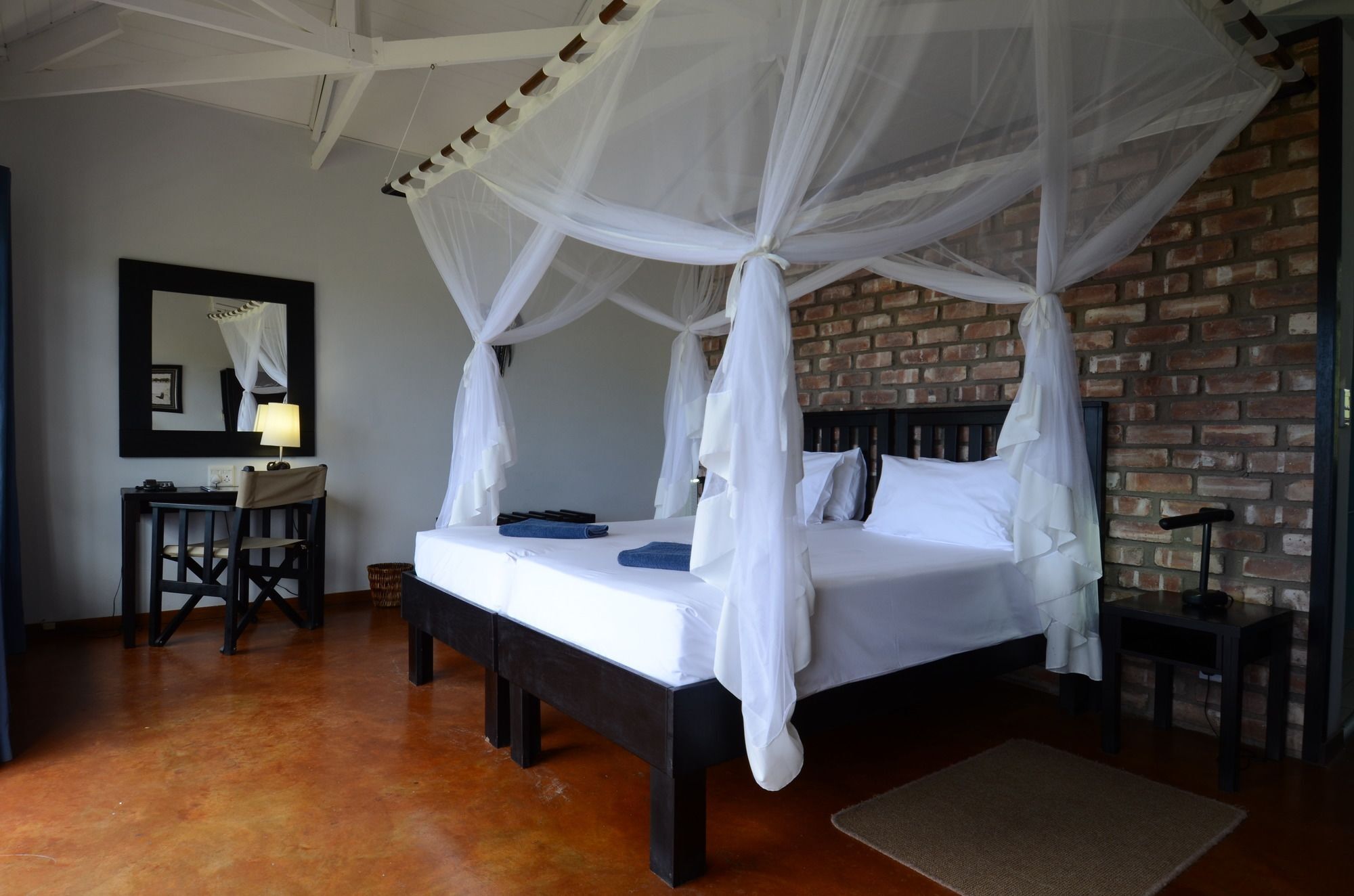 Gondwana Etosha Safari Lodge Окаукуехо Екстериор снимка